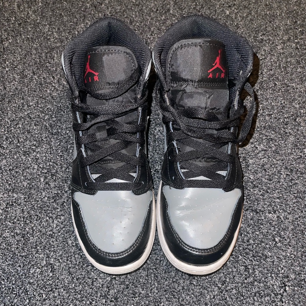 Jordan 1s mid grade school red shadow